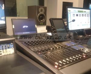 Avid Pro Tools S6 Mixing Console M40/8/5D,+frame & vesa arm 