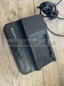 Used Black Sony Battery charger/AC adaptor BC-U1 - Picture