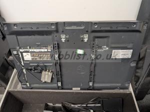 2xLG 32" Monitors in wheeled padded road case-No remote 