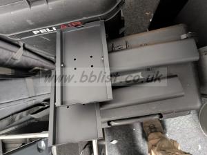 2xLG 32" Monitors in wheeled padded road case-No remote 