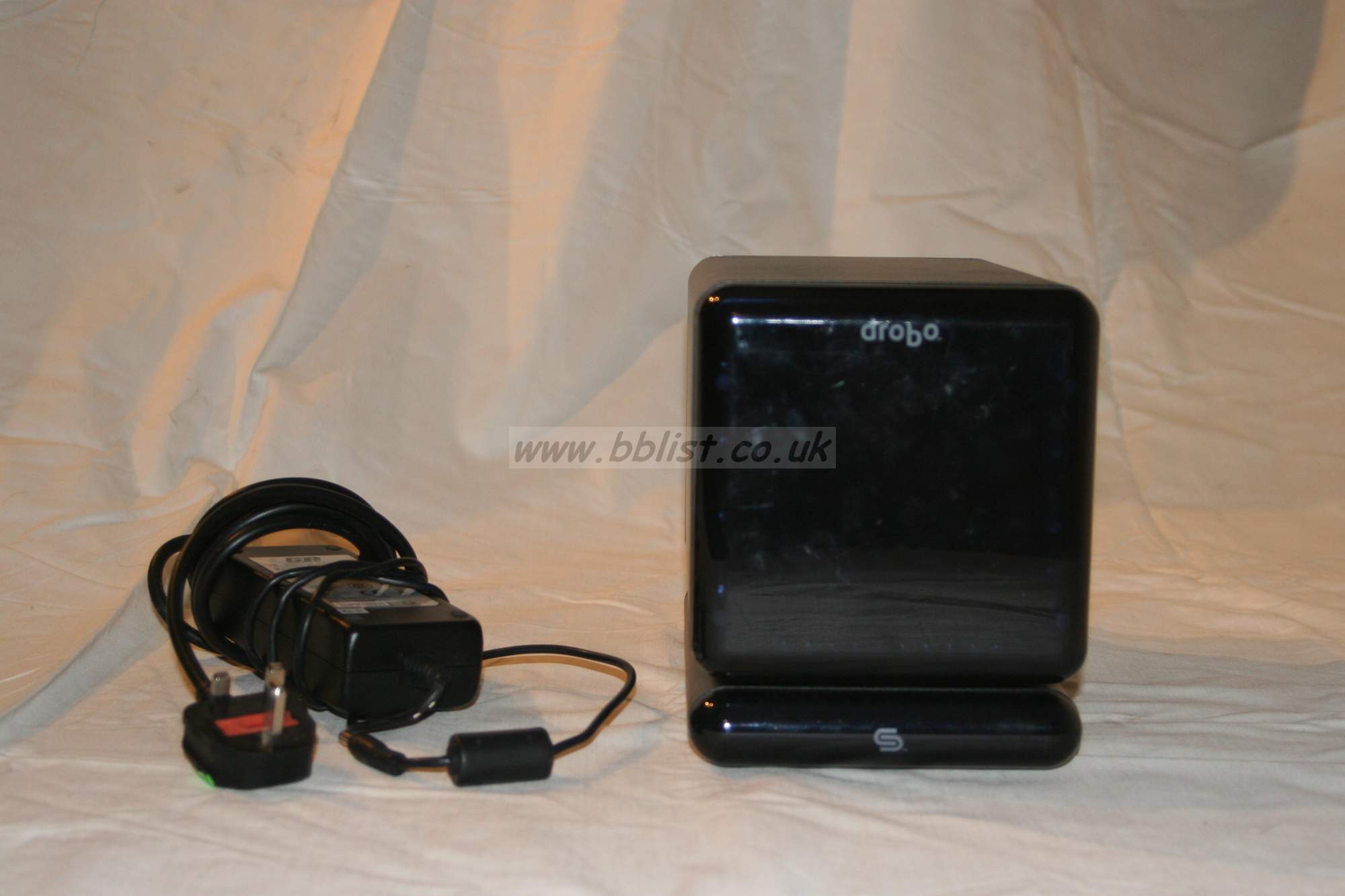 DATA ROBOTICS Drobo 4-Bay USB Storage Array DR04D-U