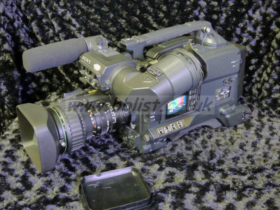 3 Sony DVCAM Camcorders DSR450 and 570 3 Sony DVCAM Camcorders DSR450 and 570