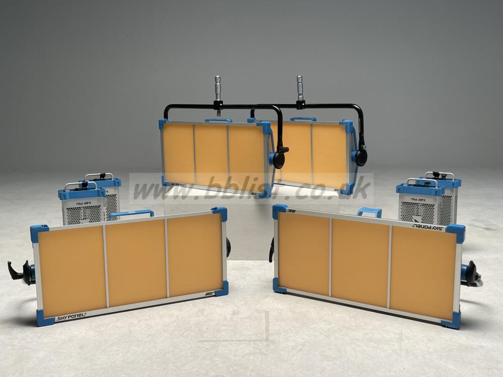 4x ARRI SKYPANEL S60-RP (3200K)