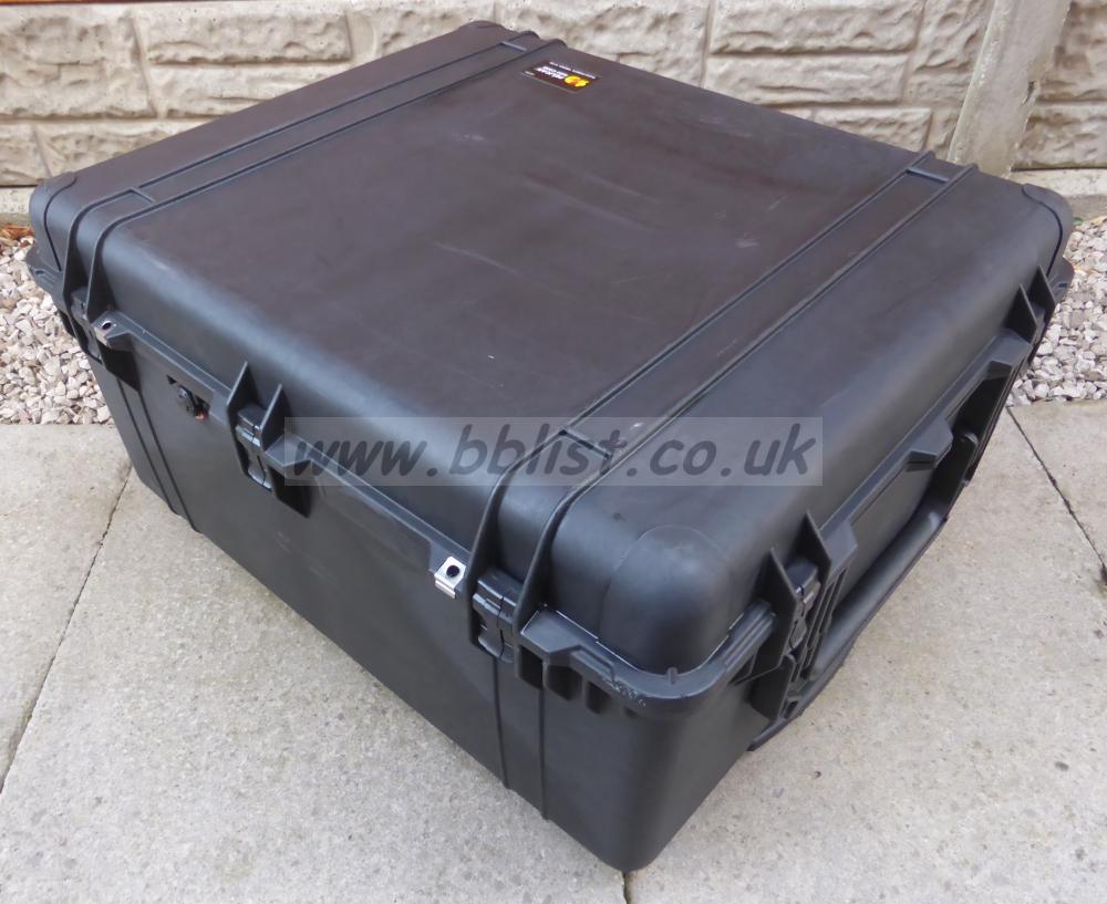 Peli 1690 Very LargeTrolley Case Lightly Used