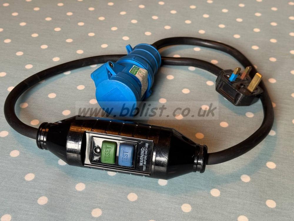 13 A to 16 A CEE RCD Adaptor Leads Pair